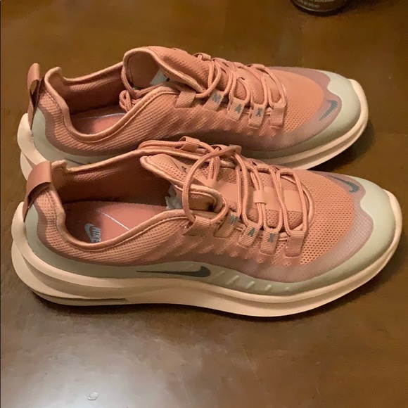 pink nike air max axis